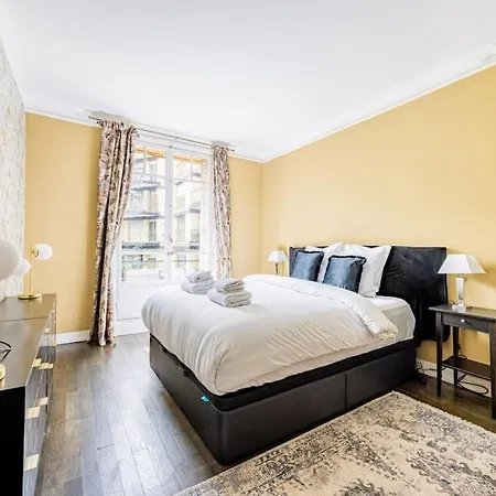 Palais Des Congres - Familial Apartment Paris